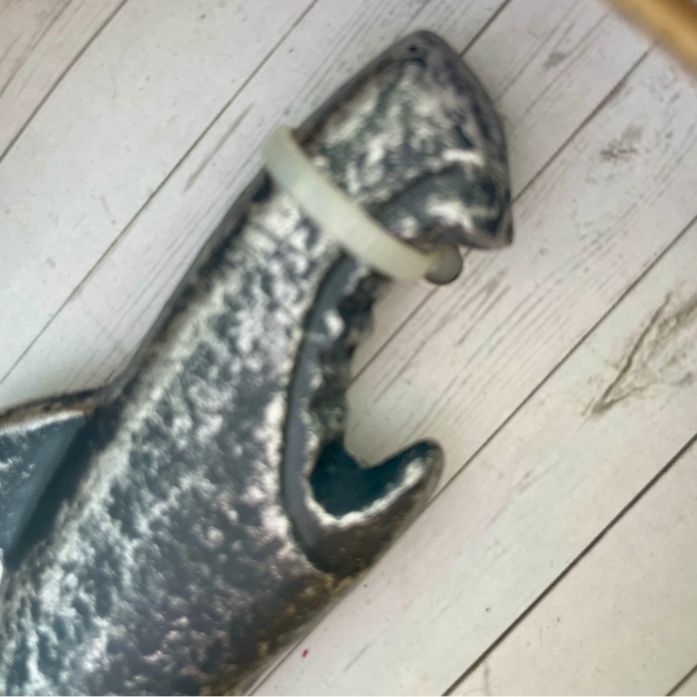 Tommy Bahama Biting Shark Bottle Opener - Picture 4 of 5
